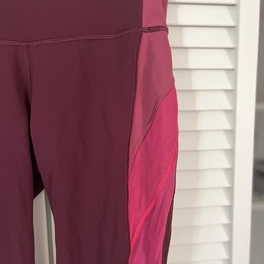 Lululemon Wunder Under Cropped Leggings Sz 6 Mesh sides burgandy - Picture 5 of 10